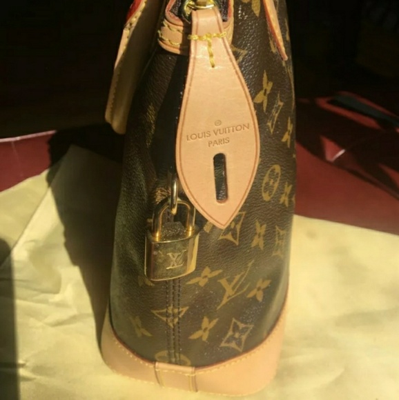 Louis Vuitton Tote Bag - Picture 3 of 4